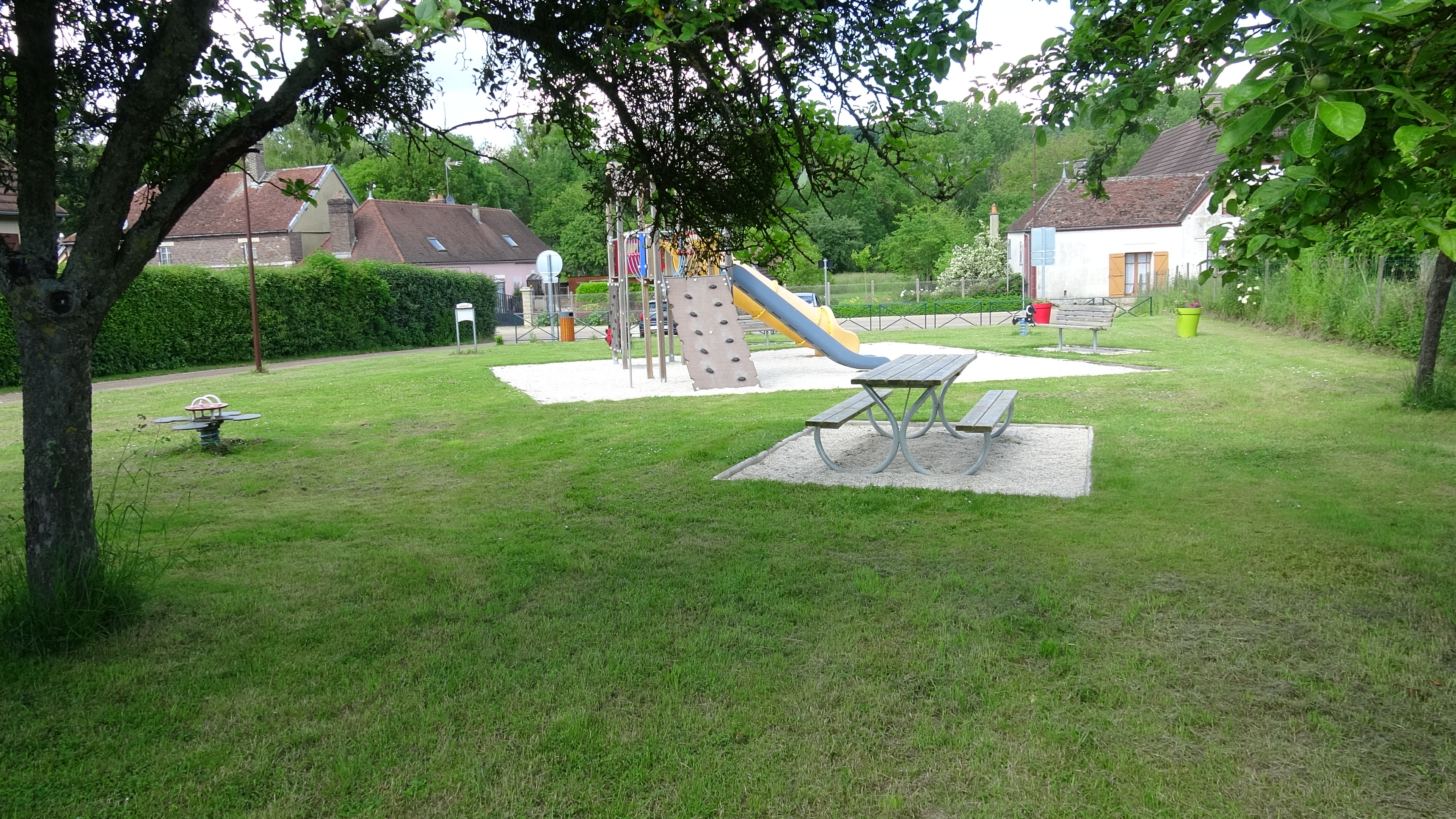 Aire de pique nique - photo 2