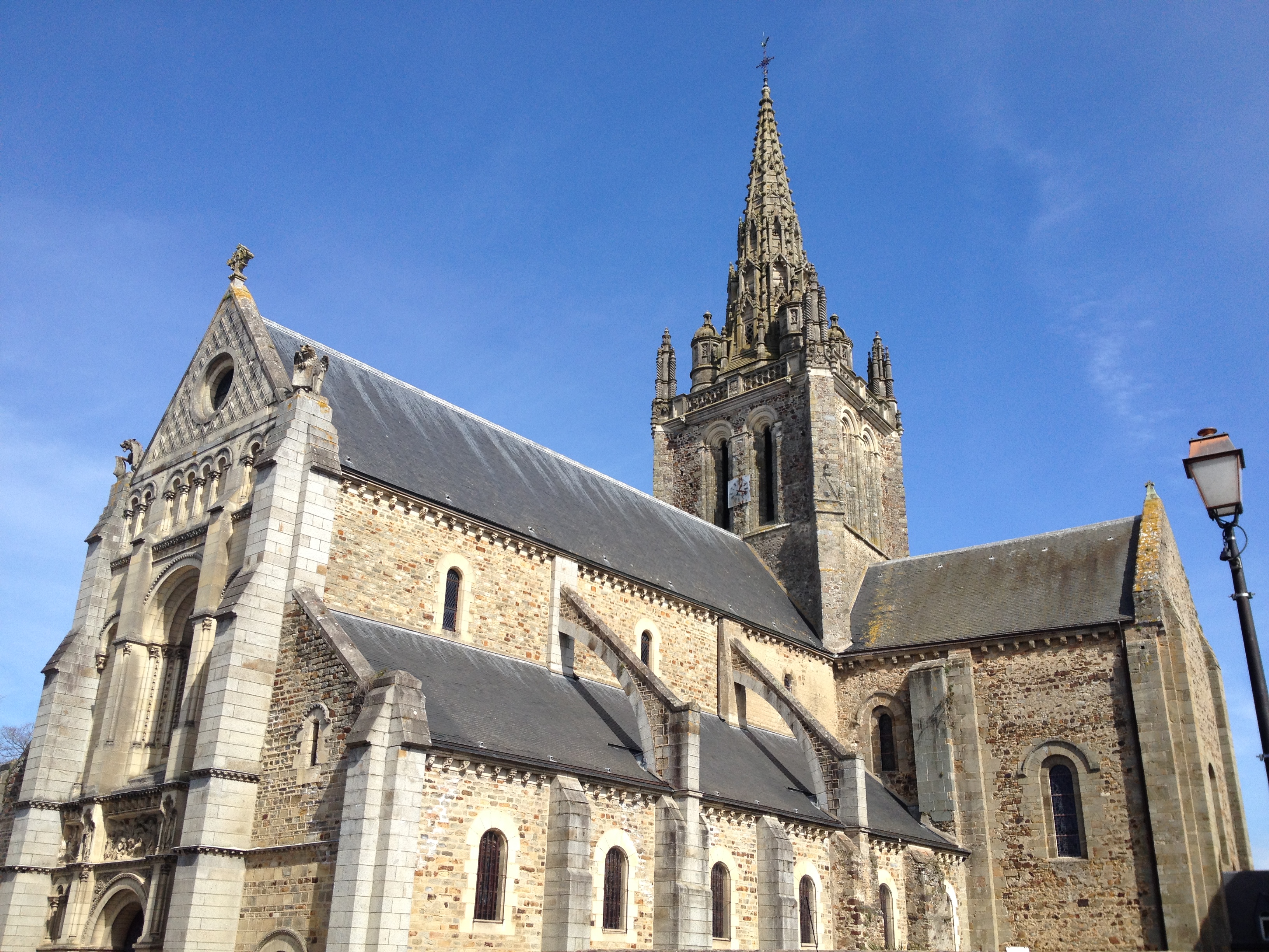 Basilique NotreDame d'Avesnières Laval Office de Tourisme du Pays