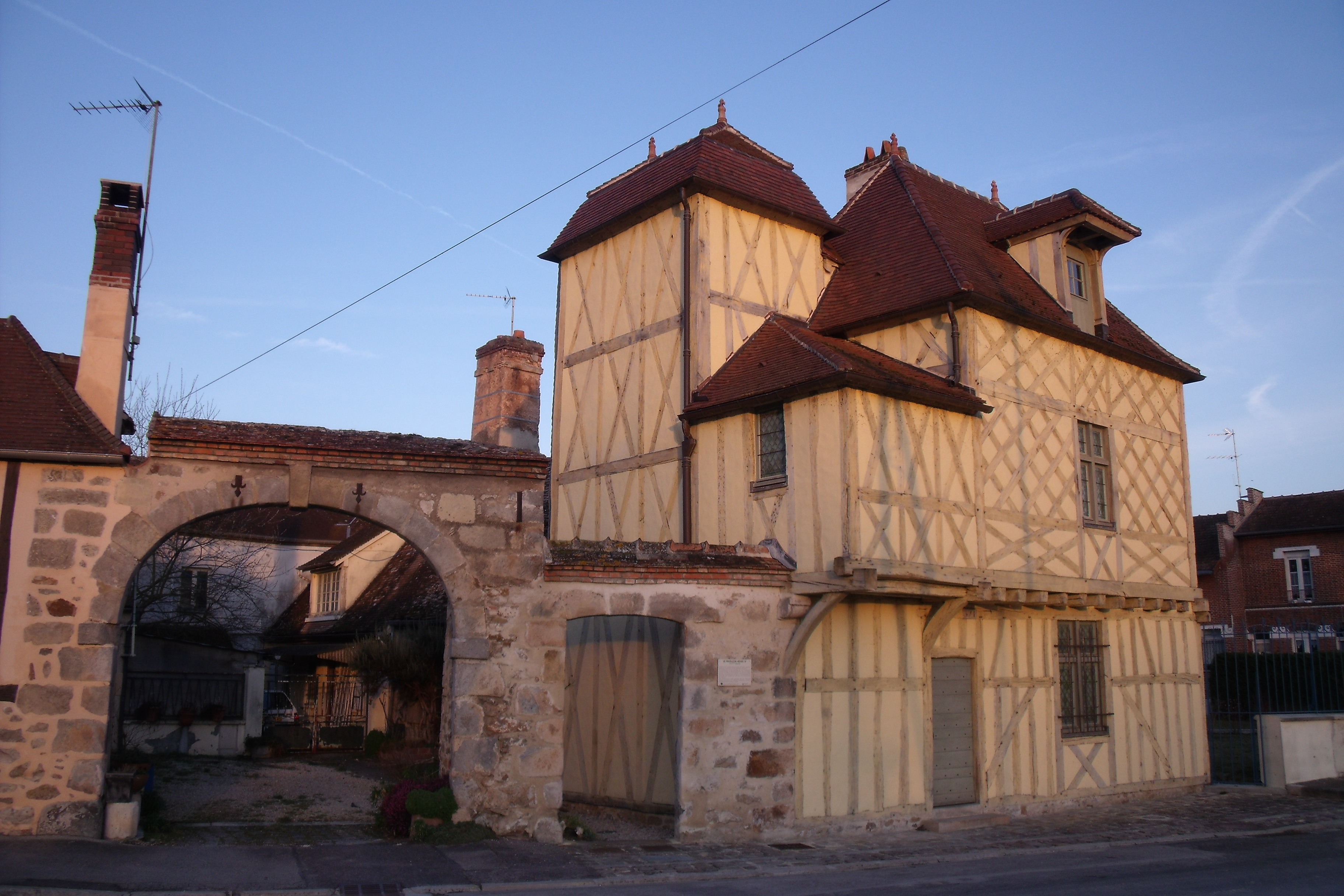 Pavillon Henri IV, Nogent-sur-Seine - photo 2