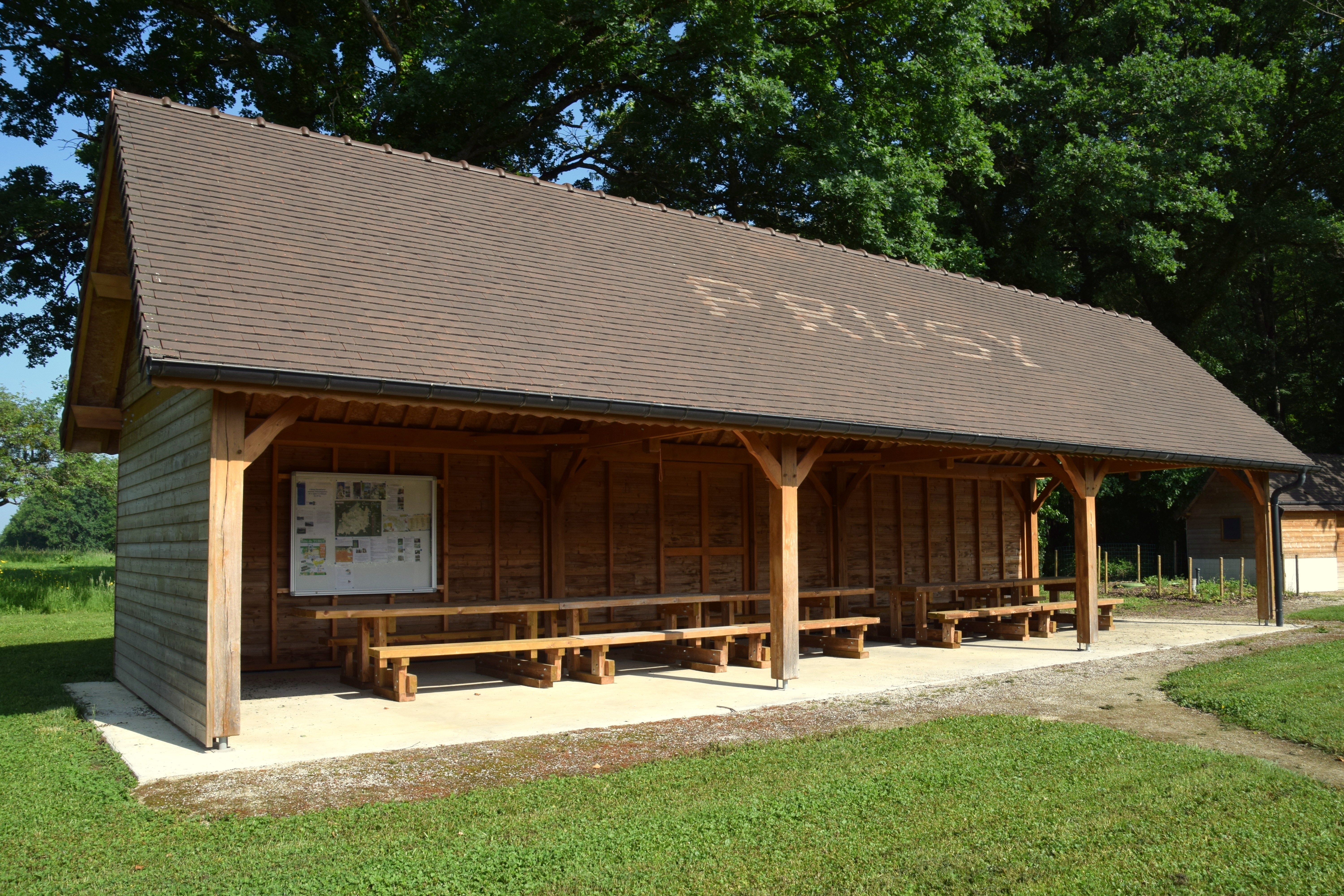 Aire de pique nique - photo 3