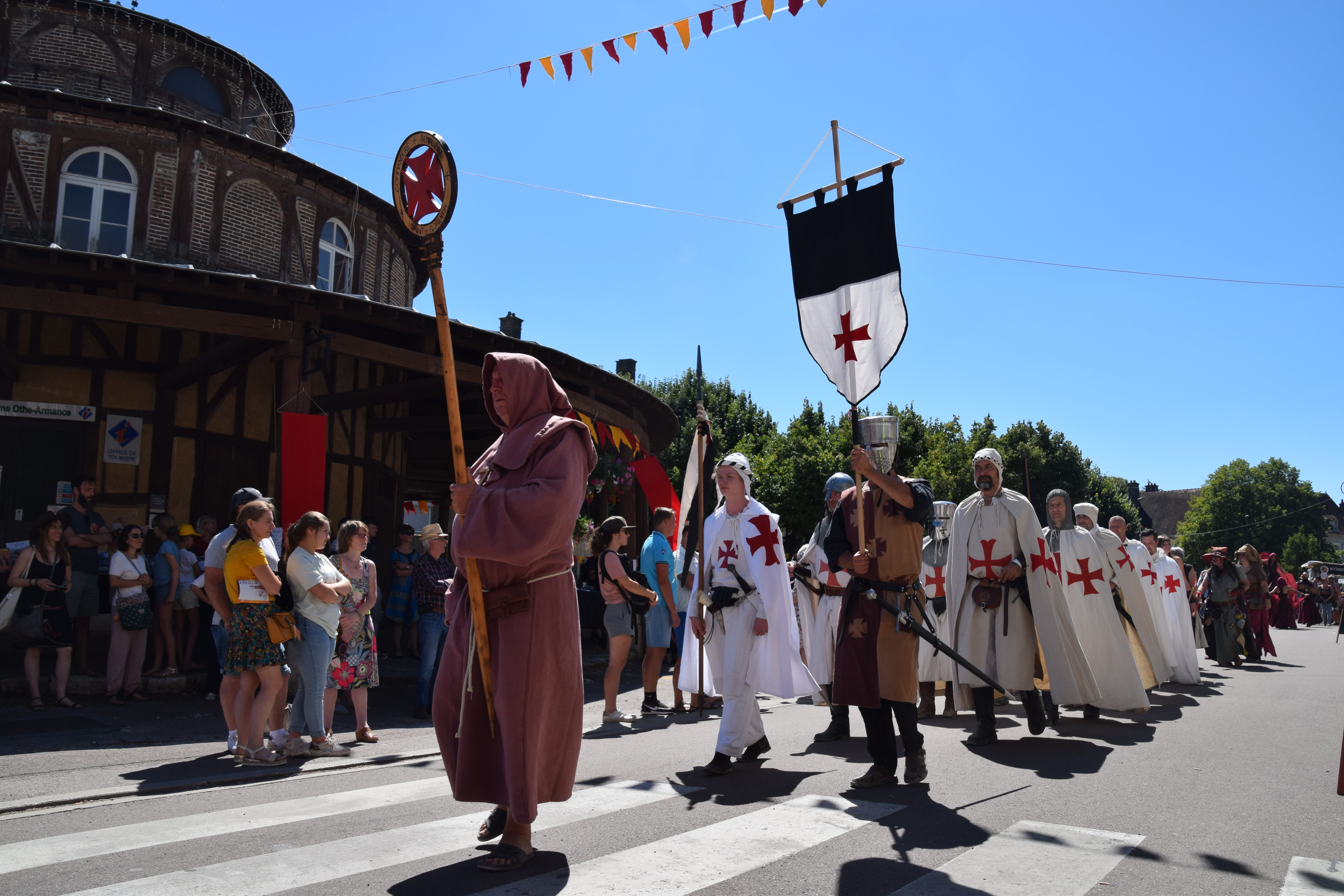 Fêtes Médiévales d'Ervy-le-Châtel — visuel événement