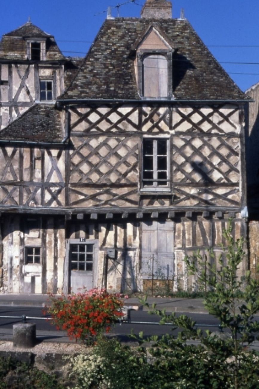 De menhirs en château